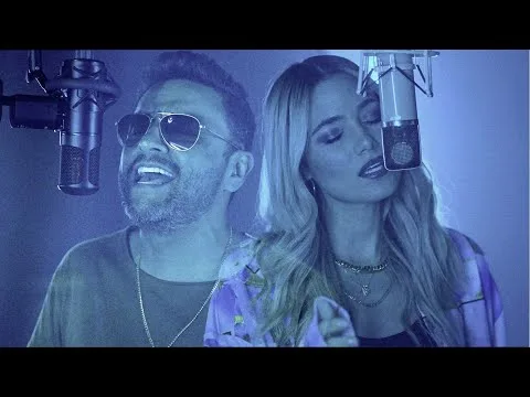 Malos Tiempos by Alex Campos video thumbnail