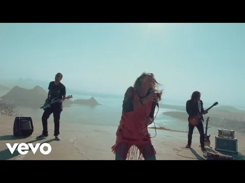 Vivo Estás (Alive) official video thumbnail