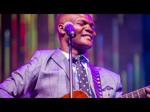 Ukaona Lugha yangu haitoshi by Boaz Danken video thumbnail
