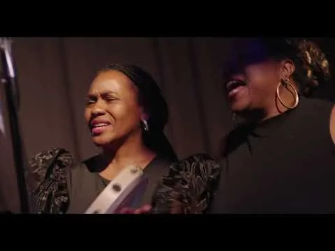 Play Yo Tambourine by John P. Kee video thumbnail