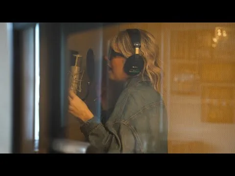 A Luz Te Encontrará (You Will Be Found) official video thumbnail