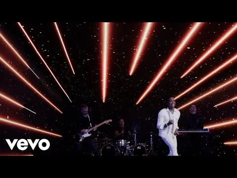 Magnetic official video thumbnail