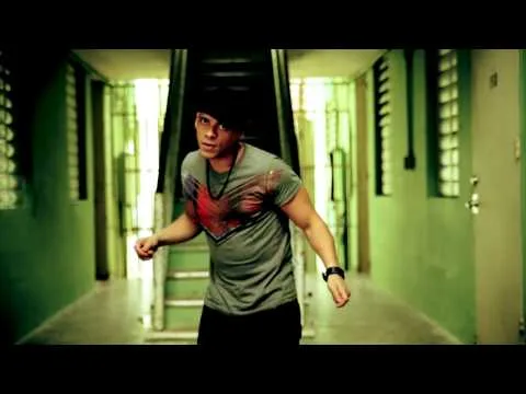 Pao Pao Pao by Redimi2 video thumbnail