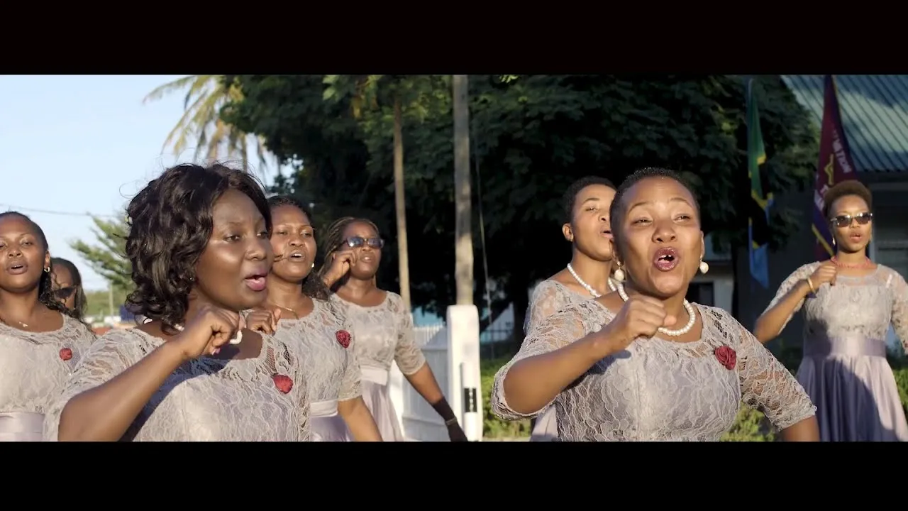 Usifiwe Mungu Lyrics -  Neema Gospel Choir